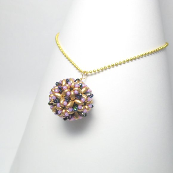 Handwoven Beaded bead Pendant Necklace - Picture 6 of 8